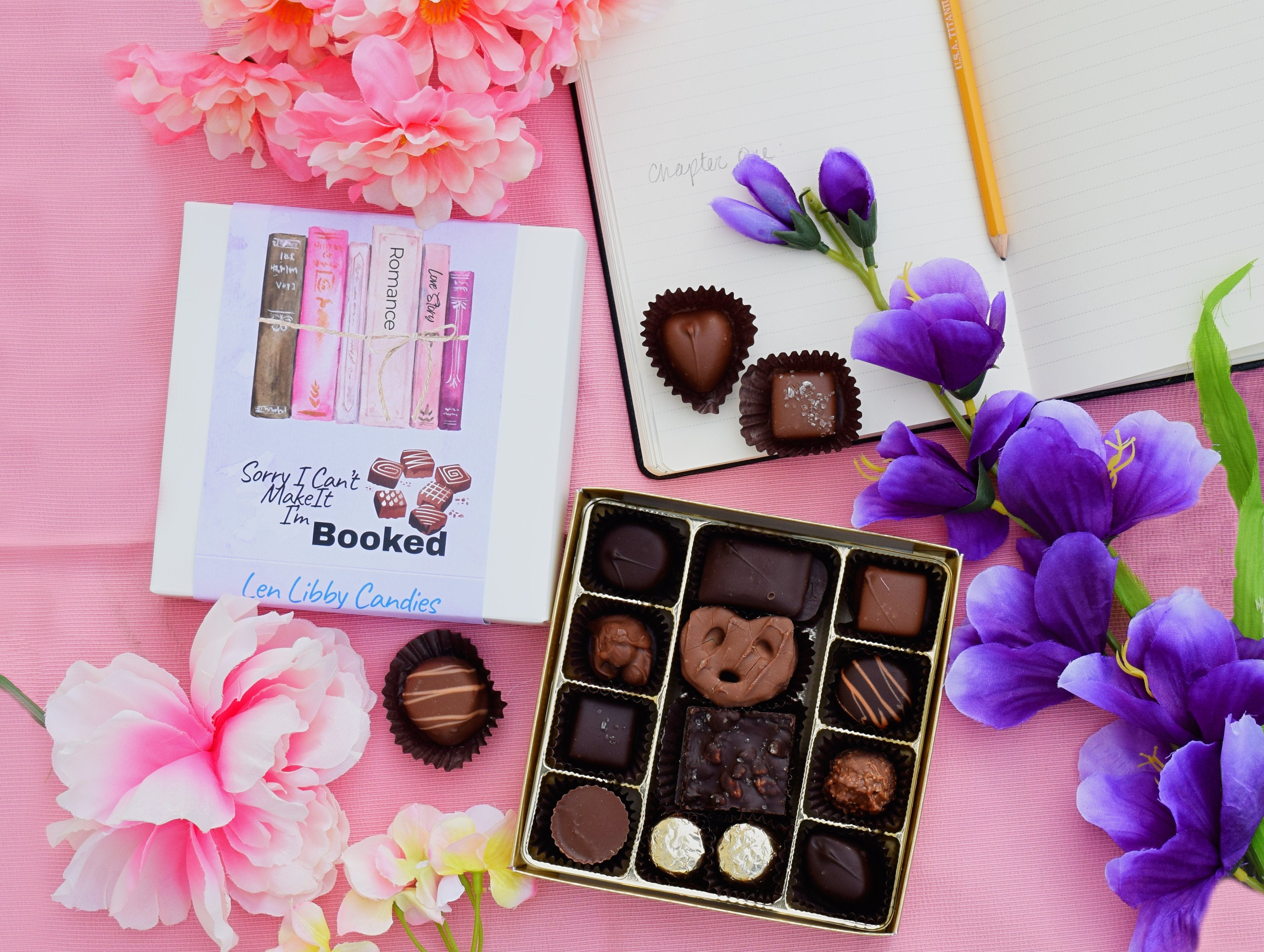 16pc Signature Gift Box - I'm Booked