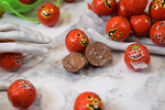 Load image into Gallery viewer, Milk Chocolate Foiled Krispy Jack O&#39; Lanterns
